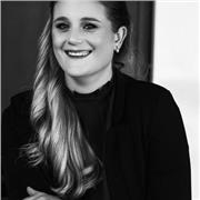 I offer personalized online cooking lessons for children, foodies, aspiring chefs, and anyone wanting to enhance their skills.